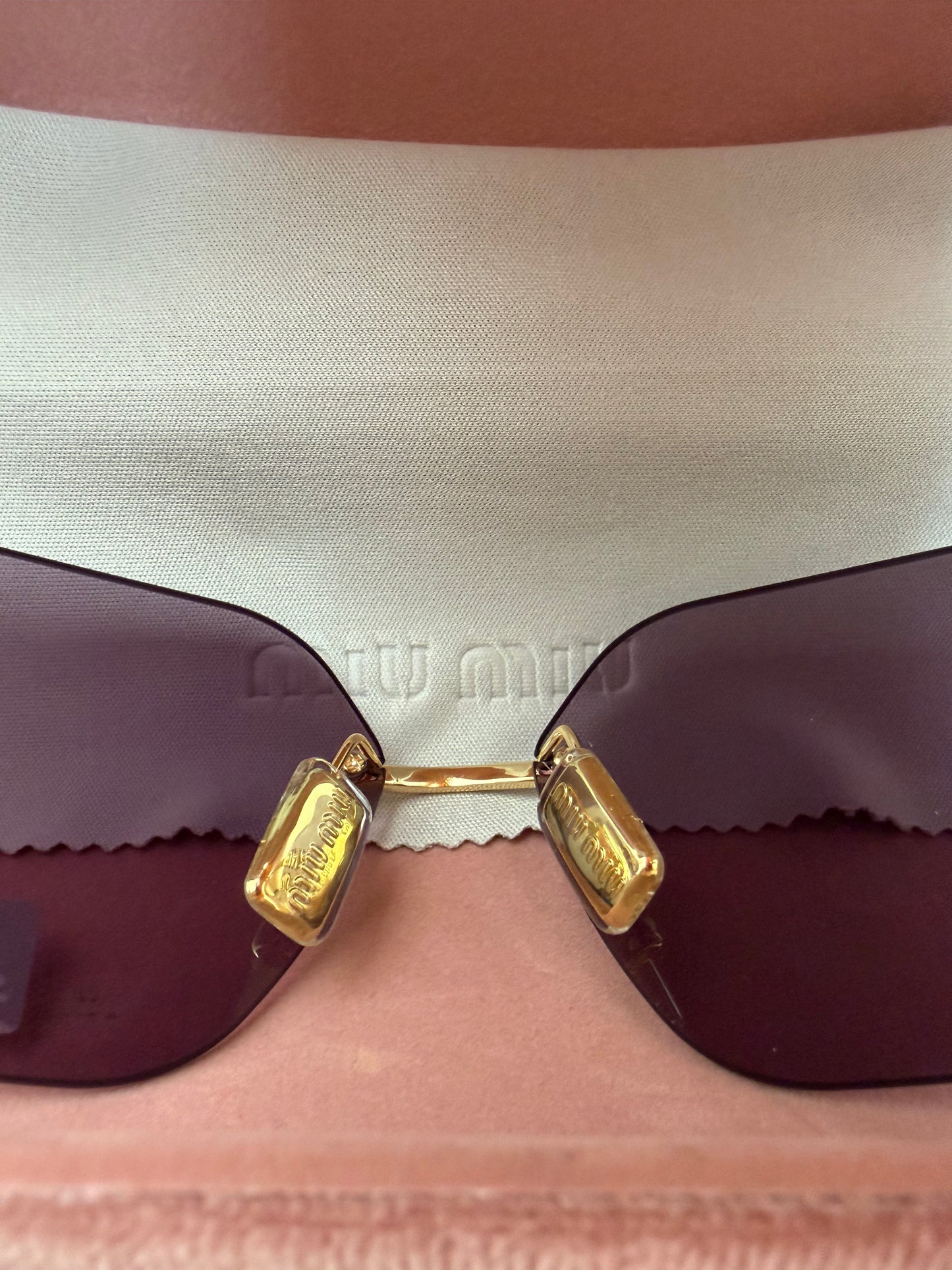 Occhiale min gold lente viola